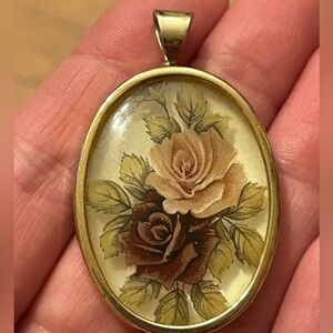 Vintage Victorian Style Cameo Floral Necklace Pendant